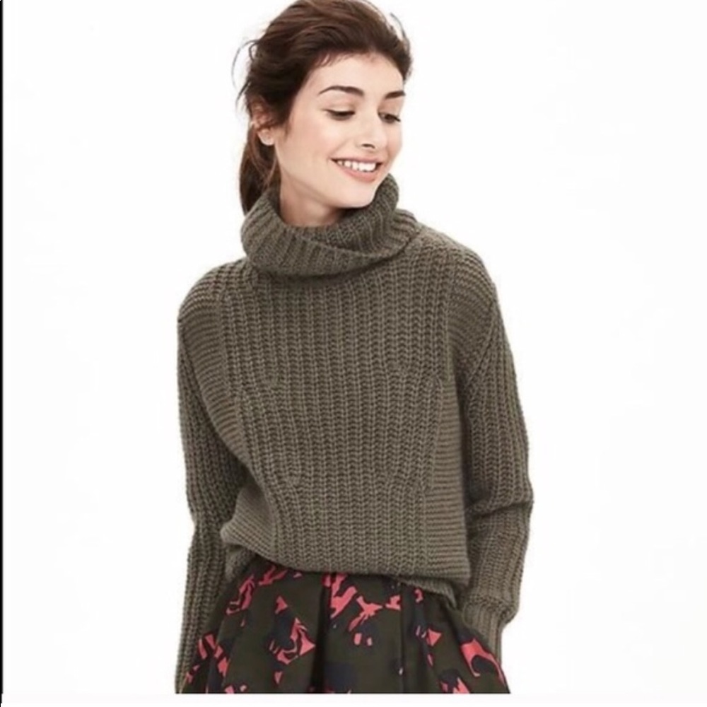 NWT Banana Republic sweater